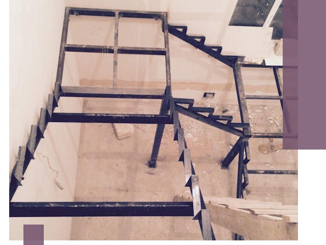 Монтаж лестниц на металлокаркасе в Ангарске быстро и качественно