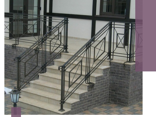 Перила для крыльца в Ангарске — монтаж, изготовление и установка