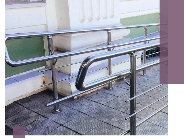 Ограждения пандусов из металла и нержавейки в Ангарске