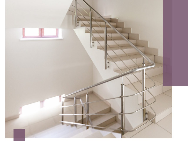 Установка и замена перил в подъезде в Ангарске