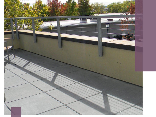 Металлические парапеты под ключ в Ангарске: монтаж и изготовление